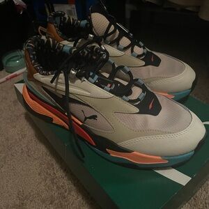 Puma men’s 10 (ladies 12)